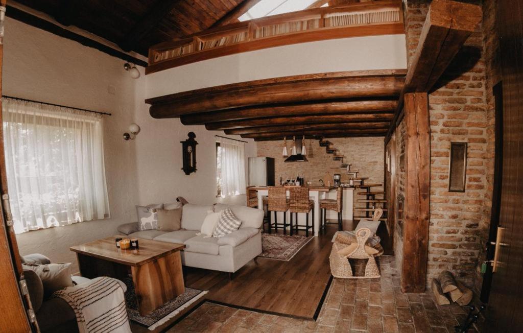 Honey Home Bistriţa Εξωτερικό φωτογραφία
