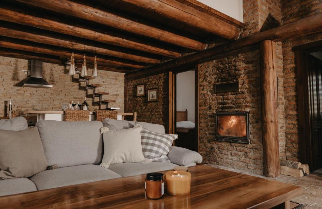 Honey Home Bistriţa Εξωτερικό φωτογραφία